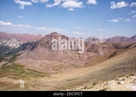 Blick von der Spitze des Trailrider Passes auf der Maroon Bells Loop, Aspen, Colorado, USA Stockfoto