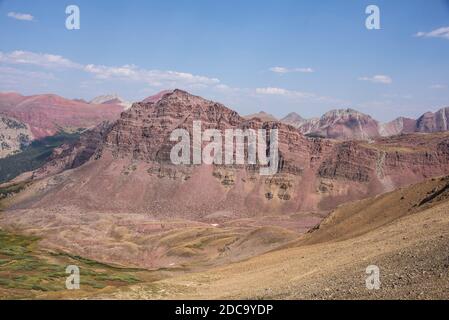 Blick von der Spitze des Trailrider Passes auf der Maroon Bells Loop, Aspen, Colorado, USA Stockfoto