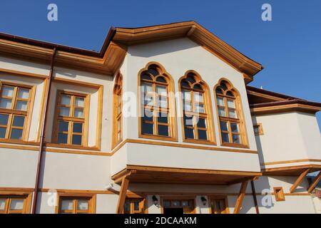 Meram Ayanbey Nachbarschaft, in einem traditionellen Haus. Ein restauriertes türkisches Haus. Ein Herrenhaus im Stadtteil Meram. Konya, Türkei. Stockfoto