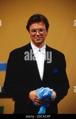 Wetten dass, Spielshow, Deutschland 1992, Moderator Wolfgang Lippert Stockfoto