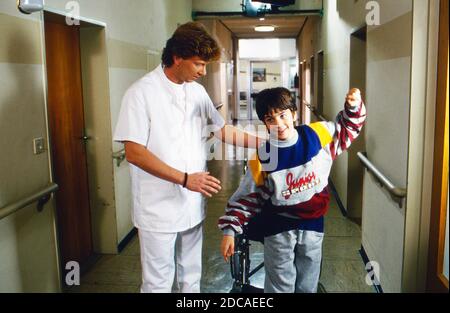 Hallo, Onkel Doc!, Fernsehserie, Deutschland 1994 - 2000, Darsteller: Bobby Hirsch, Kind Stockfoto