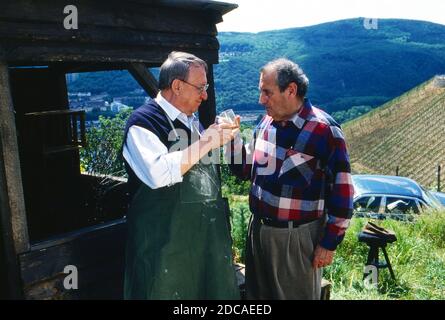 Hallo, Onkel Doc!, Fernsehserie, Deutschland 1994 - 2000, Darsteller: Ulrich Matschoss, Walter Schultheiß Stockfoto