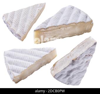Satz von Querschnitten von Brie Käse auf weißem Hintergrund. Datei enthält Beschneidungspfade. Stockfoto