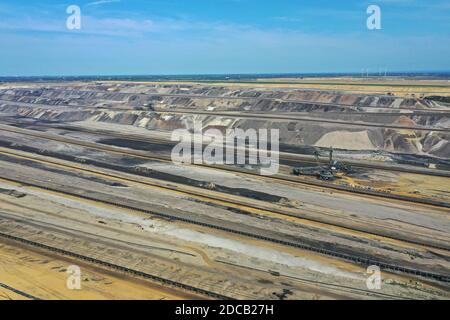 Blick vom Aussichtspunkt Jackerath auf das Garzweiler-Tagebau, Deutschland, Nordrhein-Westfalen, Neuss, Jüchen Stockfoto