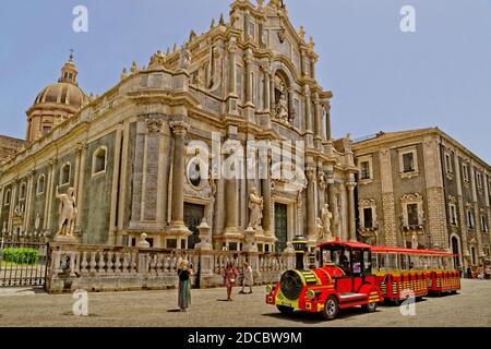 St. Agatha's Cathedral in Piazza del Duomo, Catania, Sizilien. Stockfoto