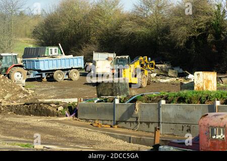 Baumaschinen auf einer Baustelle Stockfoto