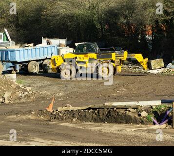 Baumaschinen auf einer Baustelle Stockfoto