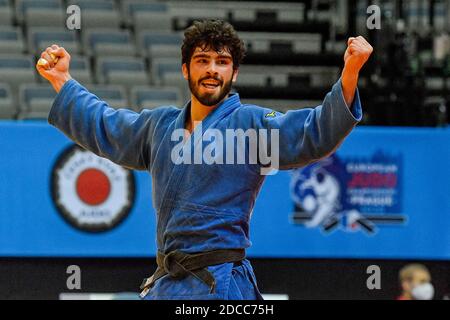 Prag, Tschechische Republik. November 2020. Judoka Tato Grigalashvili von Georgien feiert einen Sieg nach dem Kampf gegen Matthias Casse während der Halbfinale Männer´s unter 81kg Spiel im Rahmen der Judo-Europameisterschaft in Prag, Tschechische Republik, 20. November 2020. Kredit: VIT Simanek/CTK Foto/Alamy Live Nachrichten Stockfoto