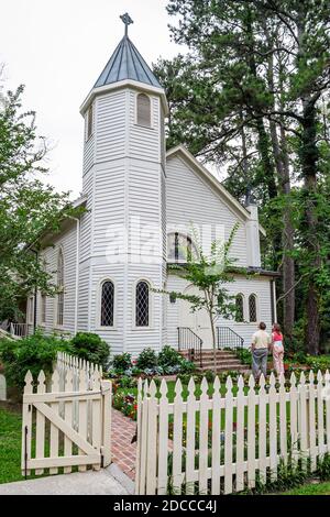 Louisiana St. Tammany Parish Northshore, Covington Christ Episcopal Church, erbaut 1847 weißen Zaun, Stockfoto