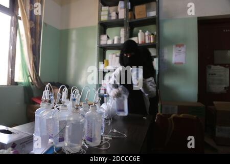 Taiz / Jemen - 29. Juni 2017 : Cholera-Drogen im Jemen Stockfoto