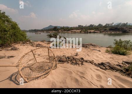 voyager au laos, Reise nach laos dans les 4000 iles au sud du laos. Lieu les plus touristiques du laos. Beaucoup de Backpacker si retrouvent. Stockfoto