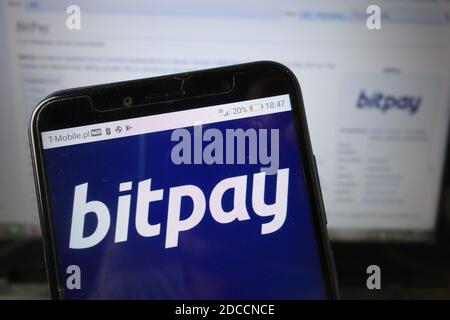 KONSKIE, POLEN - 18. August 2019: Bitpay-Logo auf dem Handy angezeigt Stockfoto