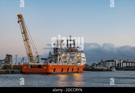 Offshore-Versorgungsschiff, Möwe, vertäut in Leith Docks, Edinburgh, Schottland, Großbritannien Stockfoto