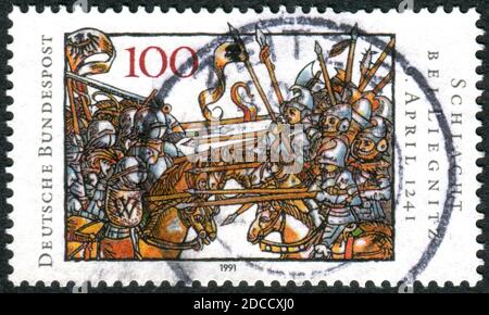 DEUTSCHLAND - UM 1990: Eine in Deutschland gedruckte Briefmarke, die dem 750. Jahrestag der Schlacht von Legnica gewidmet ist, um 1990 Stockfoto