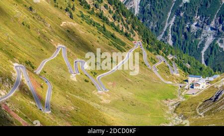 Der Stilfserjoch ist ein Bergpass im Ortler alpen in Südtirol und verbindet mit der Schweizer Umbrail Fahren Sie in Richtung Val Müstair Stockfoto