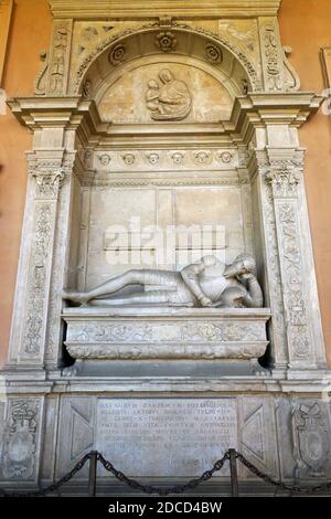 Basilika San Rufillo. Denkmal für Brunoro I Zempeschi. Forlimpopoli, Emilia-Romagna, Provinz Forlì-Cesena, Italien. Stockfoto