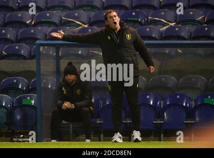 Mansfield Town Manager Nigel Clough auf der Touchline während des Sky Bet League Two Spiels im One Call Stadium, Mansfield. Stockfoto