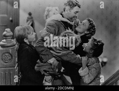 JAMES STEWART IN IT'S A WONDERFUL LIFE (1946), REGIE: FRANK CAPRA. Kredit: RKO / Album Stockfoto