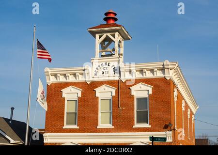 Altes Feuerwehrhaus in einer kleinen Stadt im Mittleren Westen. Elmwood, Illinois, USA Stockfoto