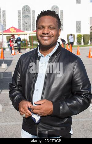 Santa Monica, Kalifornien, USA. November 2020. Reverend L. „Mack“ Mossett, Pastor, an der Calvary Baptist Church arbeitet mit der GUARDaHEART Foundation für COVID-19 Antikörper-Tests an der Calvary Baptist Church in Santa Monica, Kalifornien, zusammen. Bild: Sheri Determan Stockfoto