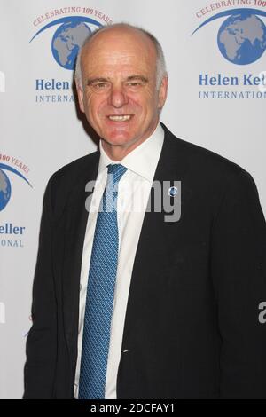 Dr. David Nabarro, Senior System Coordinator for Ebola Virus Disease der Vereinten Nationen, nimmt am 18. Mai 2015 an der Spirit of Helen Keller Gala 2015 in der New York Public Library in New York City Teil. Foto: Henry McGee/MediaPunch Stockfoto