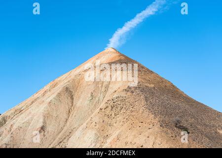 Pyramidenförmige Berggipfel Landschaft Stockfoto