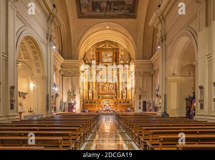 ZARAGOZA, SPANIEN - 3. MÄRZ 2018: Das Kirchenschiff der Kirche Basílica de Santa Engracia. Stockfoto