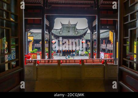 Blick auf den buddhistischen Tempel Arhat, Yuzhong Bezirk, Chongqing, China, Asien Stockfoto