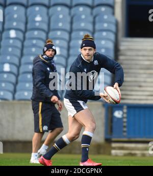 21.-Nov--20.BT Murrayfield Stadium. Edinburgh.Scotland.UK Schotten RugbyTeam laufen für France Match . Blair Kinghorn (Edinburgh) Quelle: eric mccowat/Alamy Live News Stockfoto