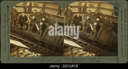 Miners Going in the Slope, Hazelton, Pennsylvania, USA, Keystone View Company, 1905, Pennsylvania, Hazleton (Pa Stockfoto