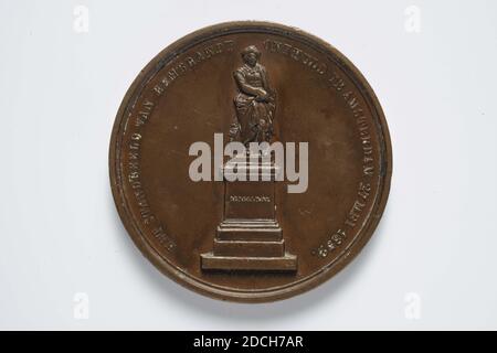 Gedenkmedaille, Johan Philip Menger, 1852, Abguss, Allgemein: 5.1 x 0,4cm 51 x 4mm, Gewicht: 58.2g, Männerportrait, Bronzemedaille anlässlich der Enthüllung der Rembrandt-Statue in Amsterdam 1852, Datum 1906 Stockfoto