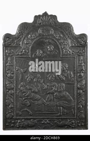 fireback, Anonymous, 17. Jahrhundert, Guss, Allgemein: 92 x 65 x 2cm 920 x 650 x 20mm, Iron Fireback mit der biblischen Darstellung des Stalls von Bethlehem. Auf der linken Seite sind Joseph und Maria. Maria hat das Christuskind in ihren Armen. Das Paar hat einen Ochsen und einen Esel. Rechts sind drei männliche Figuren, die rechte kniet. Über der Vorstellung sind zwei Engelsköpfe zu sehen. Umrahmt wird die Performance von einem Perlenrand. Um ihn herum ist ein Rahmen mit Blumen und Früchten. Der Feuerrückstand ist rechteckig, mit einer halbrunden Spitze, geschlossen von zwei Delphinen mit einer Schale, Ochse, stabil, biblische Darstellung Stockfoto