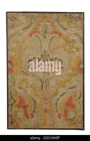 Hintergrundbild, Anonym, c. 1750, Holz, Sperrholz, Farbe, Leinen, gedruckt, Stahl Leinentapete, mit einem hellen Hintergrund und rot, grün und goldfarbenen floralen Motiven. Der obere Leinenstreifen wurde hinzugefügt und das Muster geht hier nicht weiter. Die Tapete wurde später auf einer Sperrholzplatte befestigt und in einem schmalen Holzrahmen platziert, mit Rahmen: 79 x 52.2 x 1.2cm 790 x 522 x 12mm Stockfoto