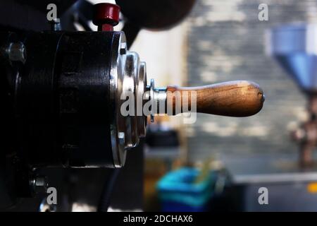 Nahaufnahme des Kaffeebohnenrösters Stockfoto