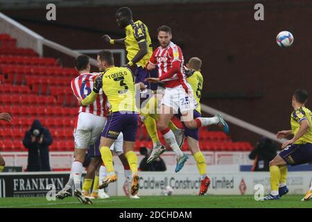 Stoke on Trent, Großbritannien. 21. Nov, 2020. Während des EFL Sky Bet Championship Matches zwischen Stoke City und Huddersfield Town im bet365 Stadium, Stoke-on-Trent, England am 21. November 2020. Foto von Jurek Biegus. Nur redaktionelle Verwendung, Lizenz für kommerzielle Nutzung erforderlich. Keine Verwendung bei Wetten, Spielen oder Veröffentlichungen einzelner Vereine/Vereine/Spieler. Kredit: UK Sports Pics Ltd/Alamy Live Nachrichten Stockfoto