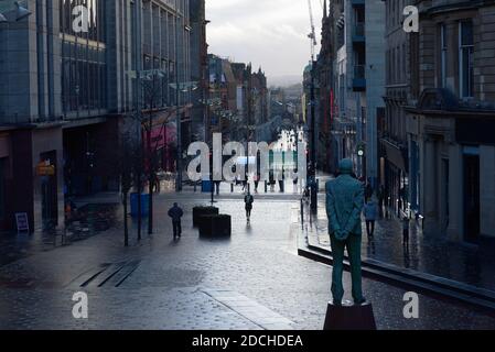 Glasgow Buchanan Street am Tag nach dem Umzug in Covid Level 4 Stockfoto