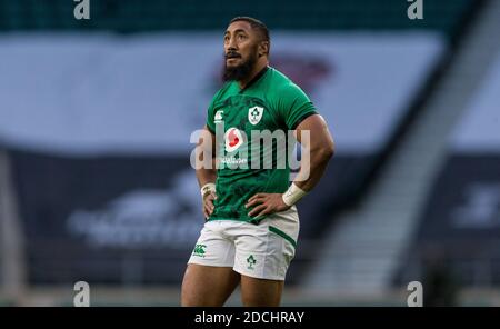 London, England, 21. November 2020, Rugby Union Autumn International Series , England Frauen gegen Frankreich Frauen, Twickenham, 2020, 21/11/2020 Bundee Aki of Ireland Credit:Paul Harding/Alamy Live News Stockfoto