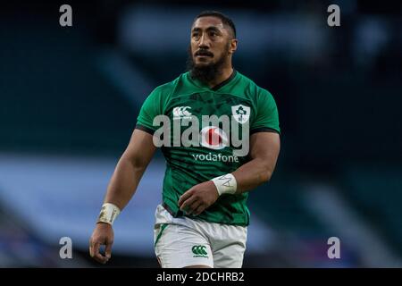 London, England, 21. November 2020, Rugby Union Autumn International Series , England Frauen gegen Frankreich Frauen, Twickenham, 2020, 21/11/2020 Bundee Aki of Ireland Credit:Paul Harding/Alamy Live News Stockfoto