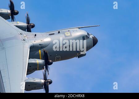 Luftwaffe der Deutschen Luftwaffe Airbus A400M Militärtransportflugzeug Tanken von der Basis Wunstorf. Deutschland - 9. Juni 2018 Stockfoto