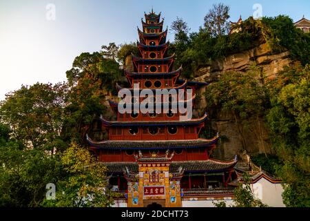 Blick auf die Shi Baozhai-Pagode am Jangtsekiang bei Wanzhou, Chongqing, Volksrepublik China, Asien Stockfoto