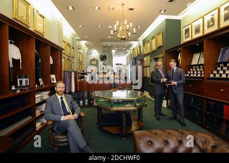 Henry Poole & Co Bespokes Schneider bei Savile Row , London , Großbritannien Stockfoto