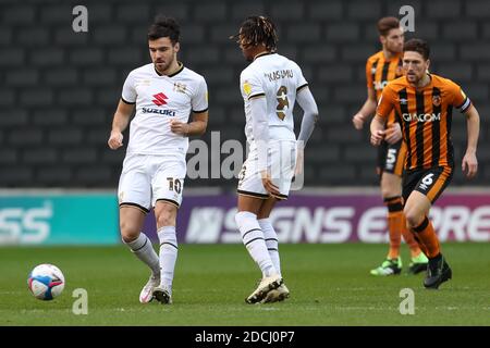 MILTON KEYNES, ENGLAND. NOVEMBER. Milton Keynes Dons Scott Fraser während der ersten Hälfte der Sky Bet League ein Spiel zwischen MK Dons und Hull City im Stadium MK, Milton Keynes am Samstag, 21. November 2020. (Kredit: John Cripps - MI News) Kredit: MI Nachrichten & Sport /Alamy Live Nachrichten Stockfoto