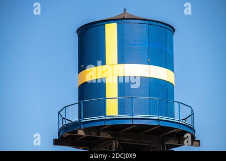 Schwedische Flagge auf Wasserturm in der Andersonville Nachbarschaft gemalt Stockfoto