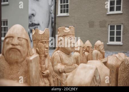 Waterford, Republik Irland - 13. Juni 2017: Schachspiel in der Straße von Waterford in Irland, das die normannische Invasion im Jahre 1169 n. Chr. darstellt, die Biene haben Stockfoto