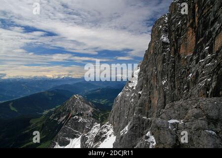 Hoher Dachstein (2995 m), der zweithöchste Berg in den Nordkalkalpen, Österreich Stockfoto