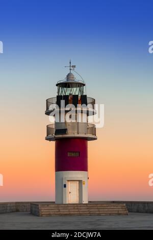 Der Leuchtturm Cabo Ortegal an der Küste Galiciens sonnenaufgang Stockfoto