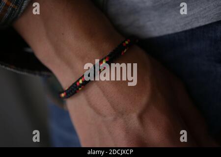 Tragbares Unisex-Armband. Top Fashion Armband. Hochwertige Fotos Stockfoto