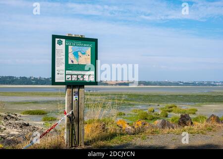 Saint-Brieuc, Cotes-d-Armor, Frankreich - 27. August 2019: Nationales Naturreservat der Bucht von Saint-Brieuc in der Bretagne im Norden Frankreichs Stockfoto