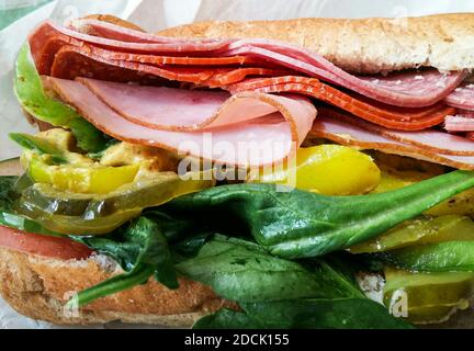 Sub Sandwich mit Gemüse Stockfoto