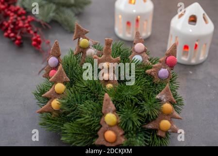 weihnachtsbaum Lebkuchenkekse Stockfoto